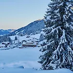 Hubertus Mountain Refugio Allgaeu Отель 4*