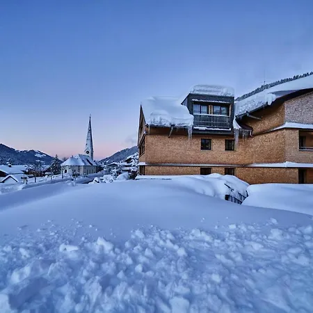 فندق Hubertus Mountain Refugio Allgaeu بالديرشفانغ