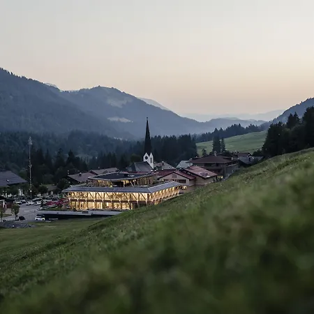 Hubertus Mountain Refugio Allgaeu 4*