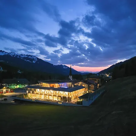 Hubertus Mountain Refugio Allgaeu 4*